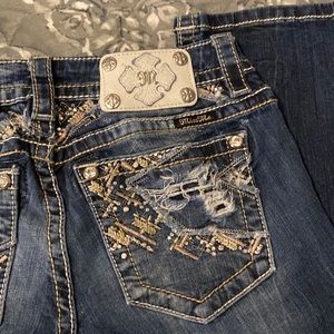 Miss Me size 26 beautiful pink peach silver stitching excellent condition.